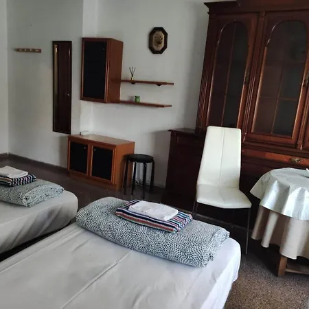 Séjour chez l'habitant 10-46-1- Комната В Квартире Для 4 Человек В Аликанте