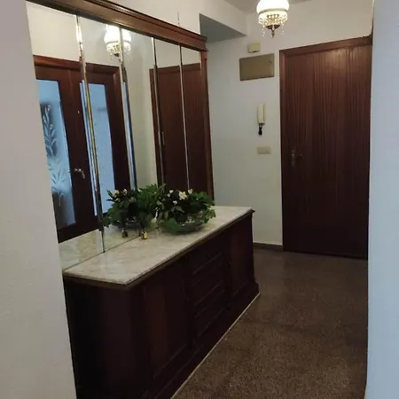 Проживание в семье 46-1- Комната в квартире для 1 или 3 человек в Аликанте